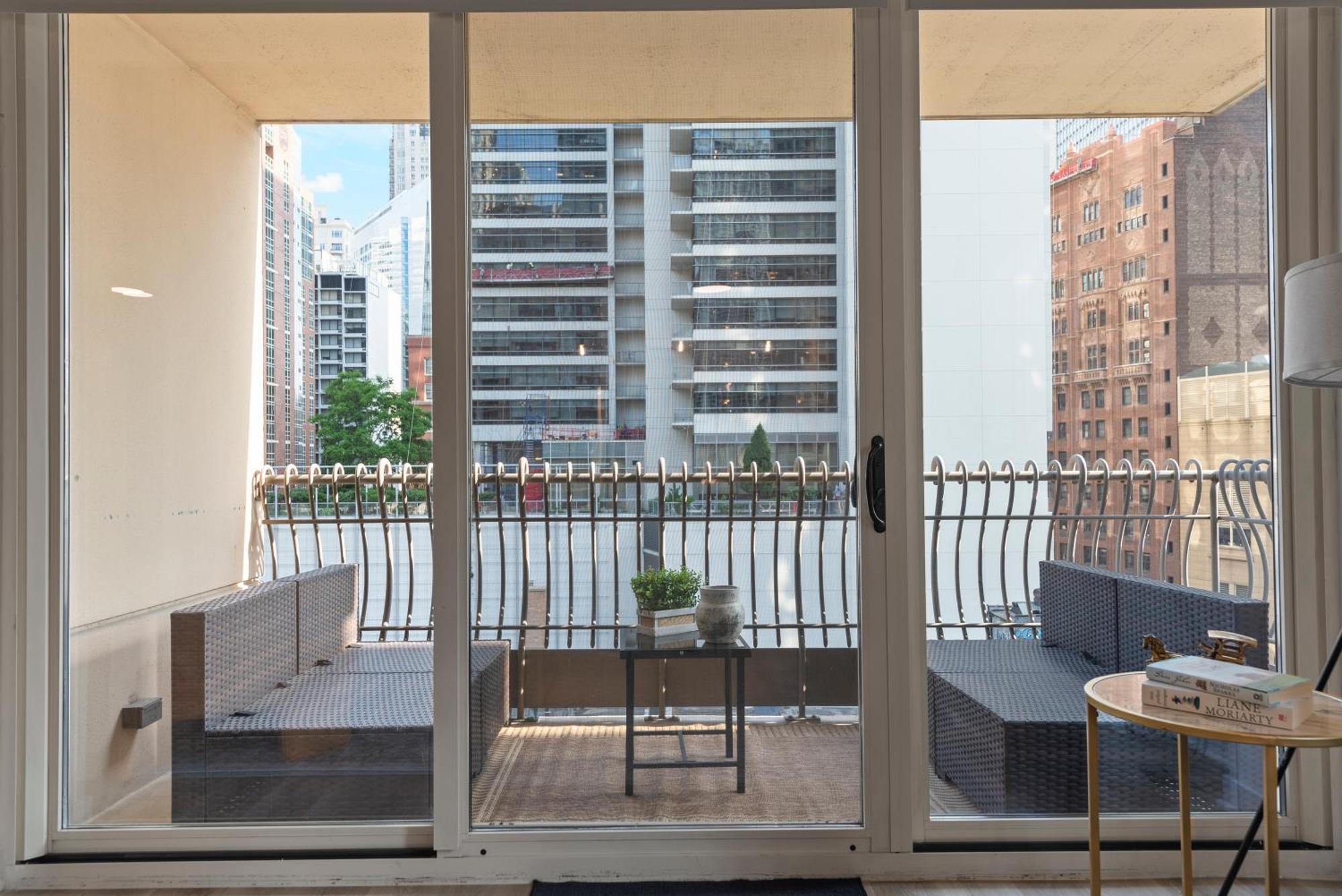The Bernardin Gold Coast Luxury Apartments Near Magnificent Mile Σικάγο Εξωτερικό φωτογραφία